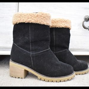Black ugg style boots
